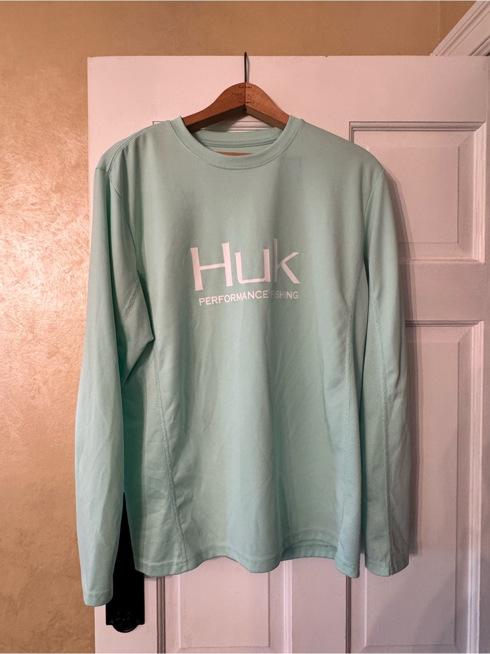 Huk Performance Fishing Women’s Long Sleeve Shirt - Mint